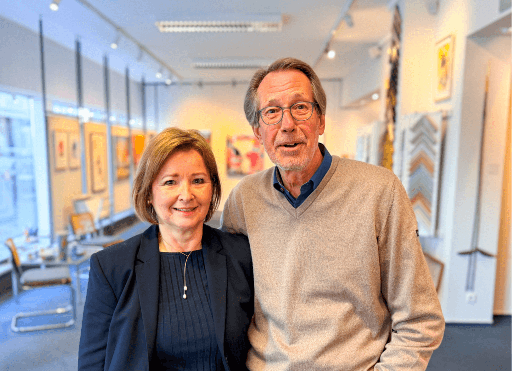 Die Inhaber der Galerie Kaphammel in den Galerieräumen